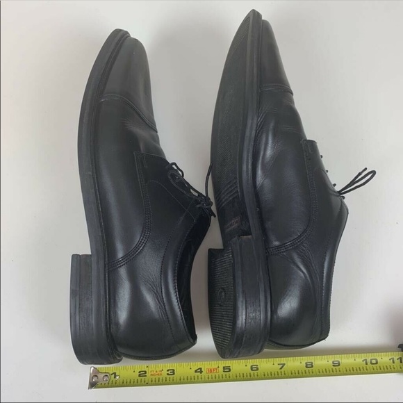 Men’s Florsheim Black Leather Dress Shoes